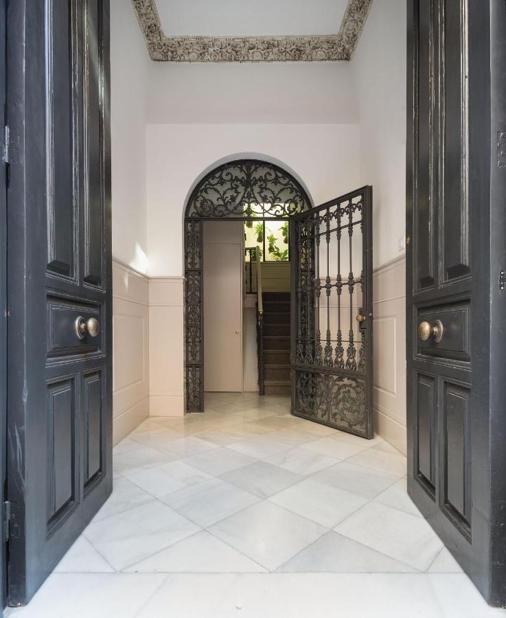 סביליה Puerta Catedral Holiday Suites מראה חיצוני תמונה