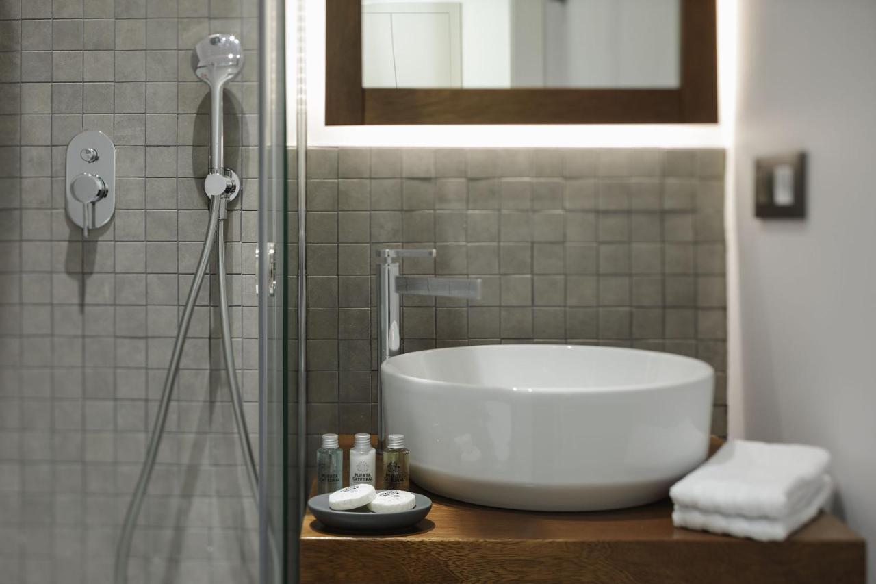 סביליה Puerta Catedral Holiday Suites מראה חיצוני תמונה