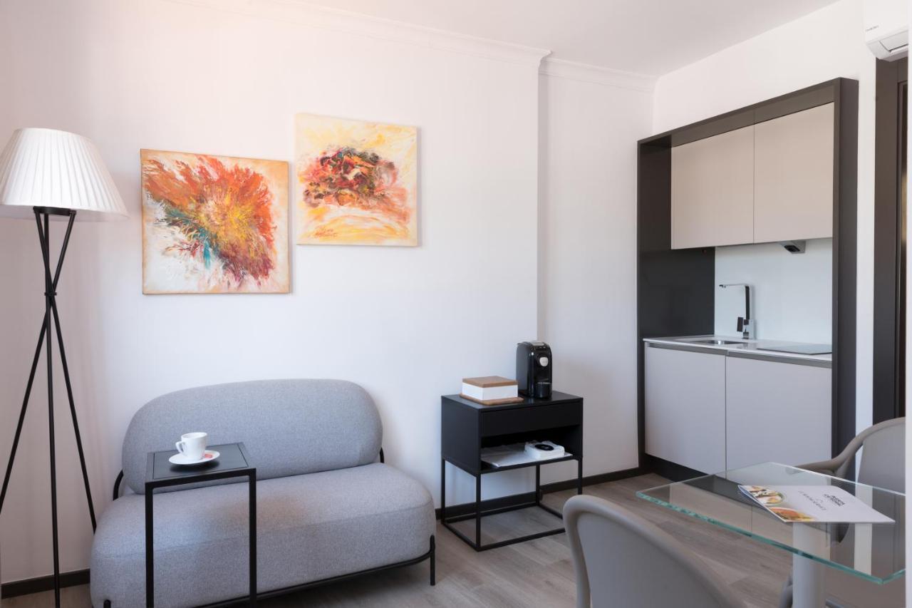סביליה Puerta Catedral Holiday Suites מראה חיצוני תמונה