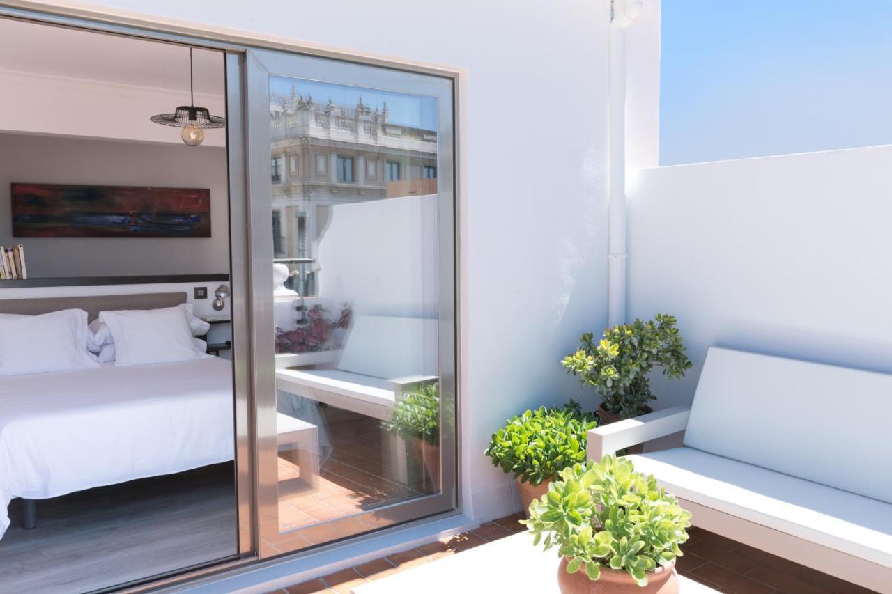 סביליה Puerta Catedral Holiday Suites מראה חיצוני תמונה